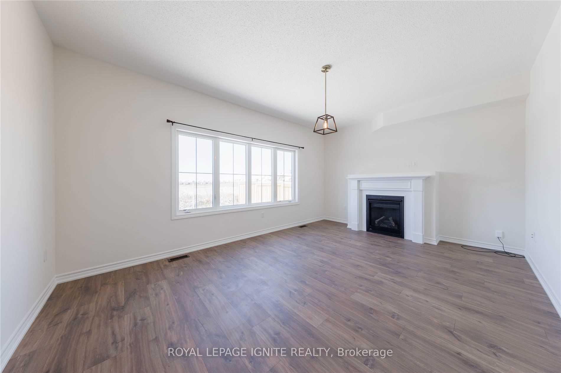 Photo 14 of Unit Upper, 234 Crombie Street, Clarington, Bowmanville — HOMEH