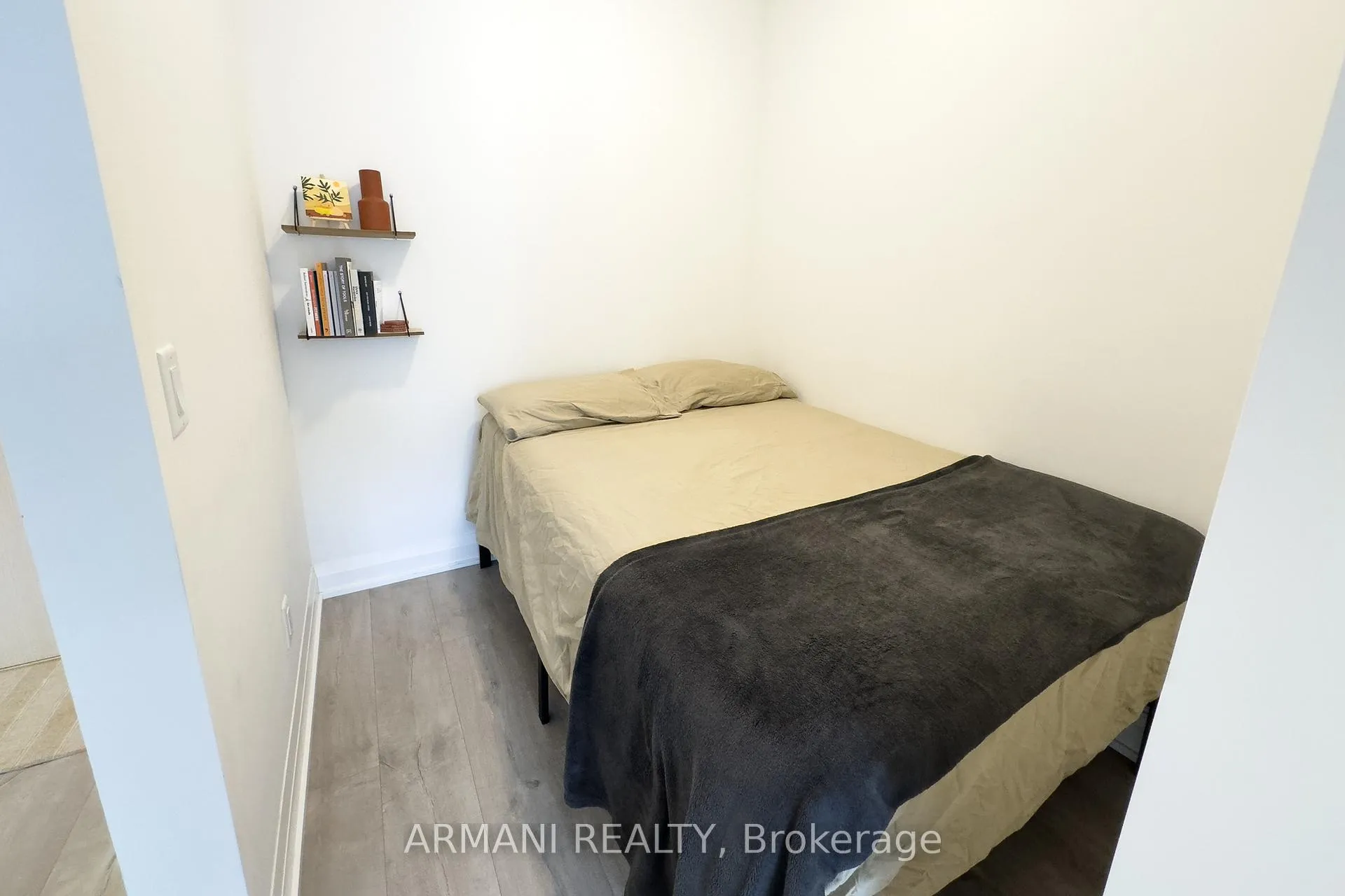 Photo 13 of Unit 631, 1 Belsize Drive, Toronto, Mount Pleasant West — HOMEH
