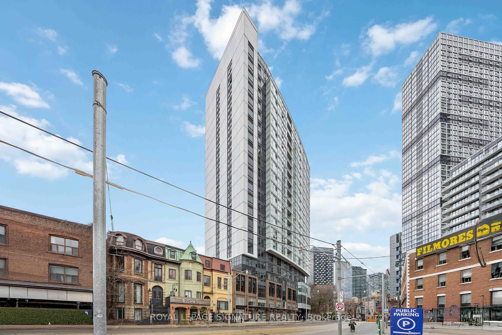 Front of Unit 2102, 219 Dundas Street E
