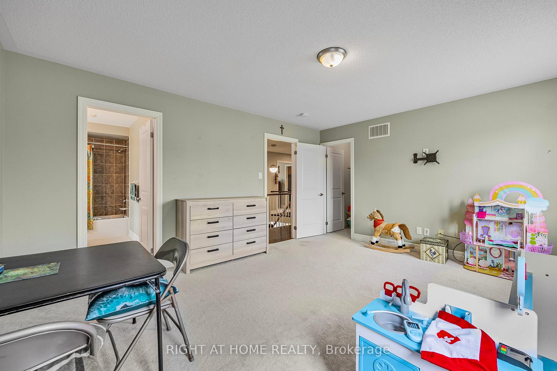 Photo 13 of 80 Mount Crescent, Essa, Angus — HOMEH