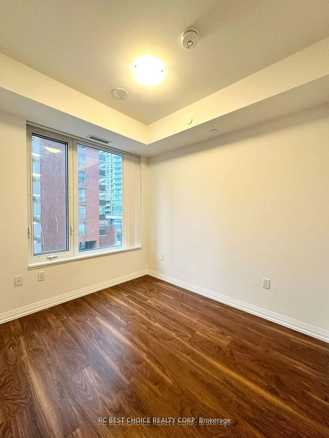 Photo 5 of Unit 617, 50 Dunfield Avenue, Toronto, Mount Pleasant West — HOMEH