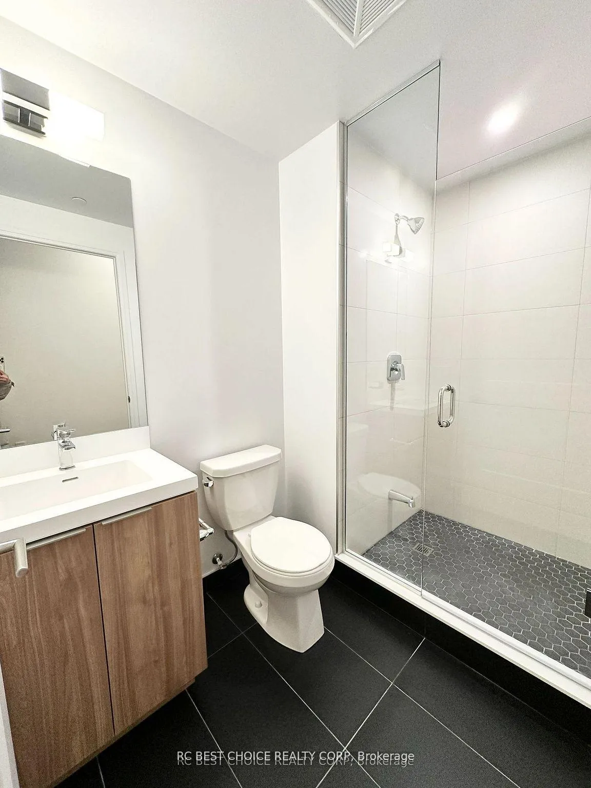 Photo 11 of Unit 617, 50 Dunfield Avenue, Toronto, Mount Pleasant West — HOMEH