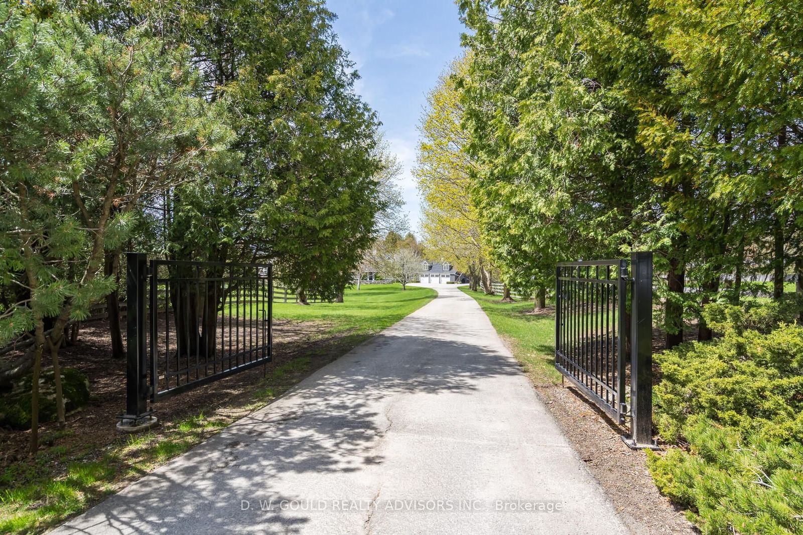 Photo 8 of 16460 Creditview Rd, Caledon, Rural Caledon — HOMEH