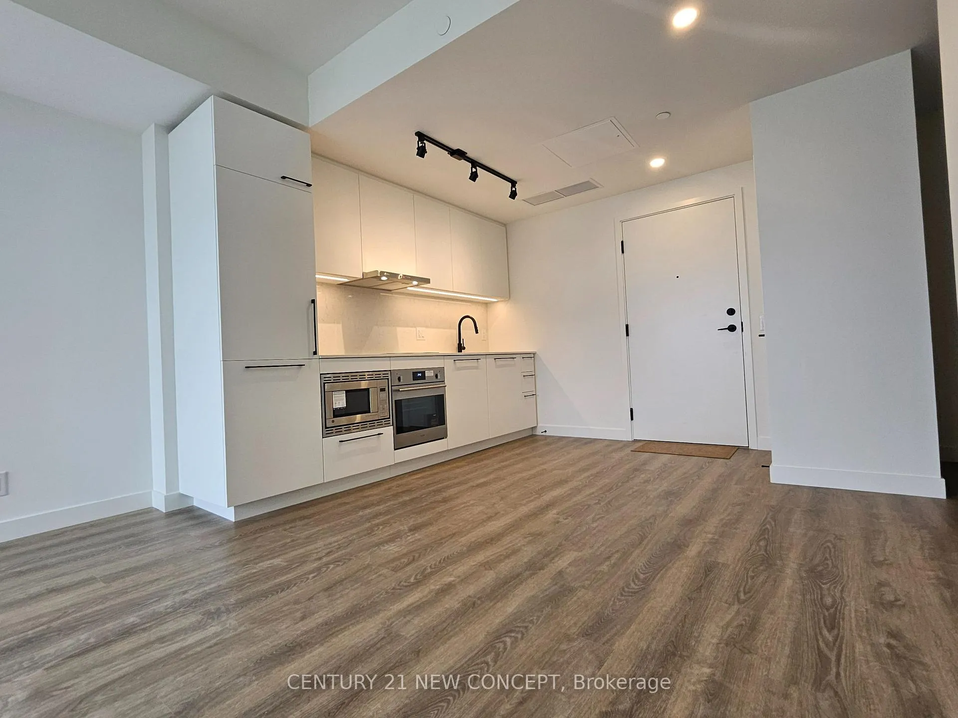 Photo 7 of Unit 906, 1050 Eastern Avenue, Toronto, The Beaches — HOMEH