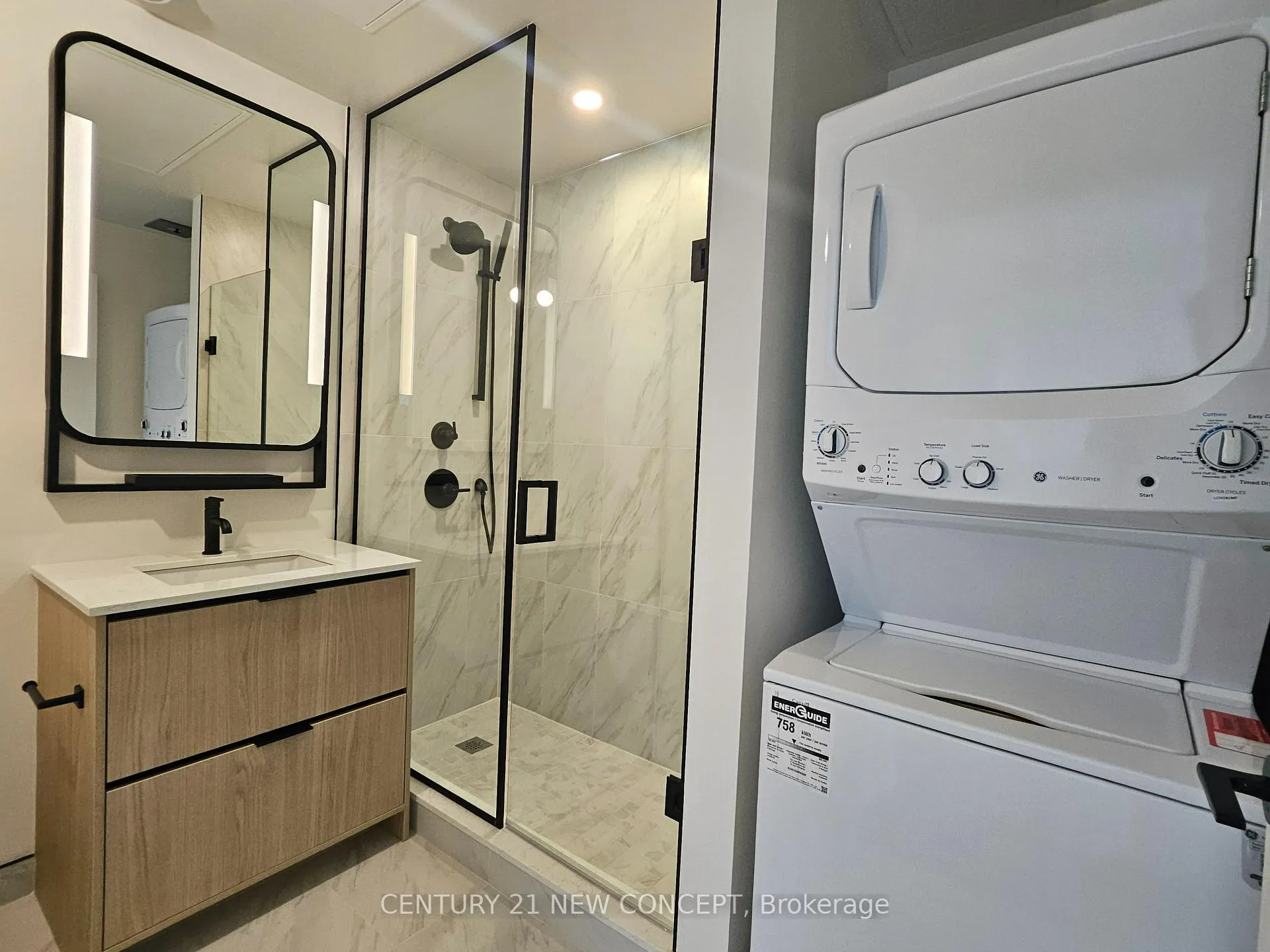 Photo 8 of Unit 906, 1050 Eastern Avenue, Toronto, The Beaches — HOMEH