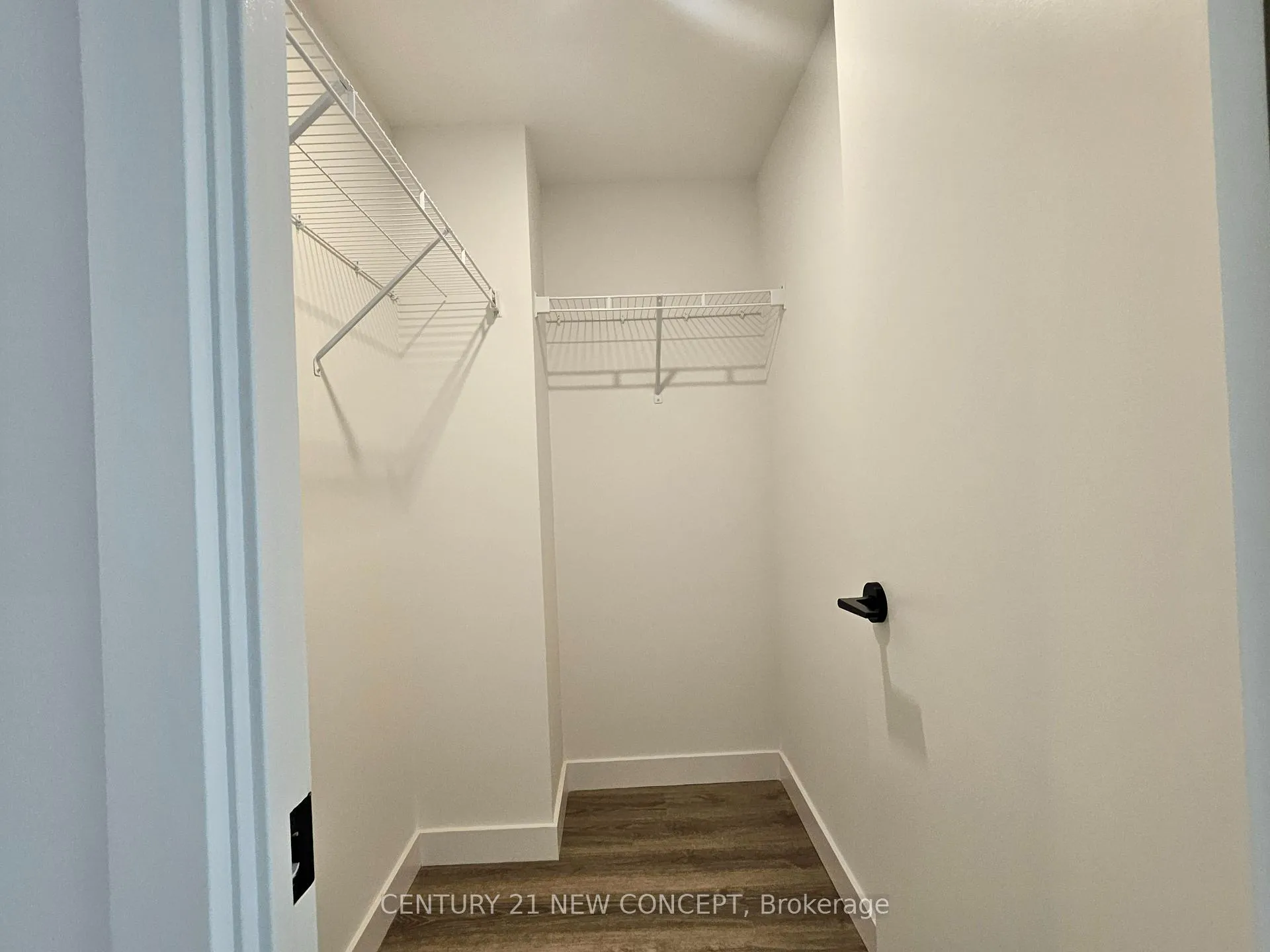 Photo 9 of Unit 906, 1050 Eastern Avenue, Toronto, The Beaches — HOMEH
