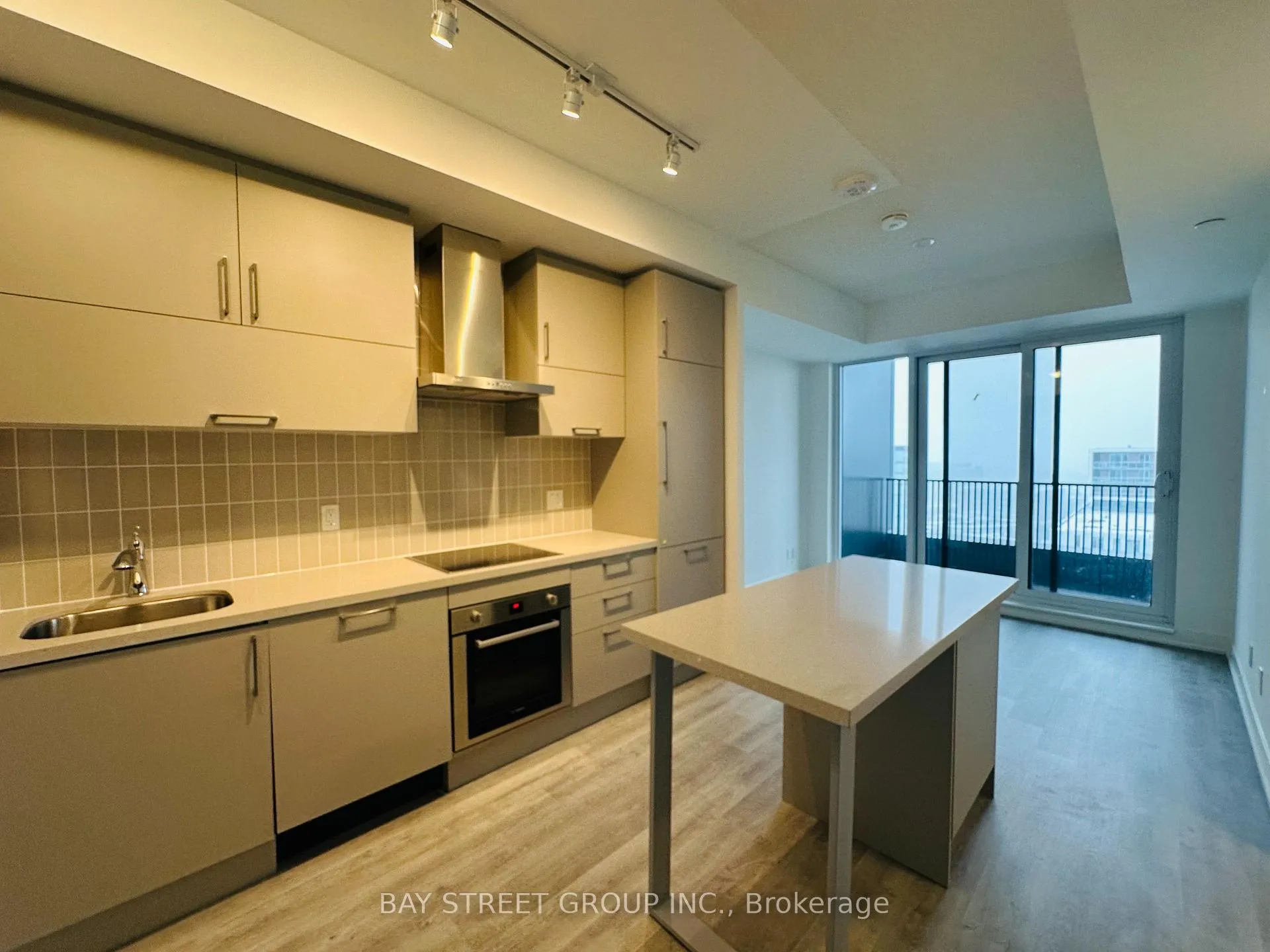 Photo 4 of Unit 1710, 38 Andre De Grasse Street, Markham, Unionville — HOMEH