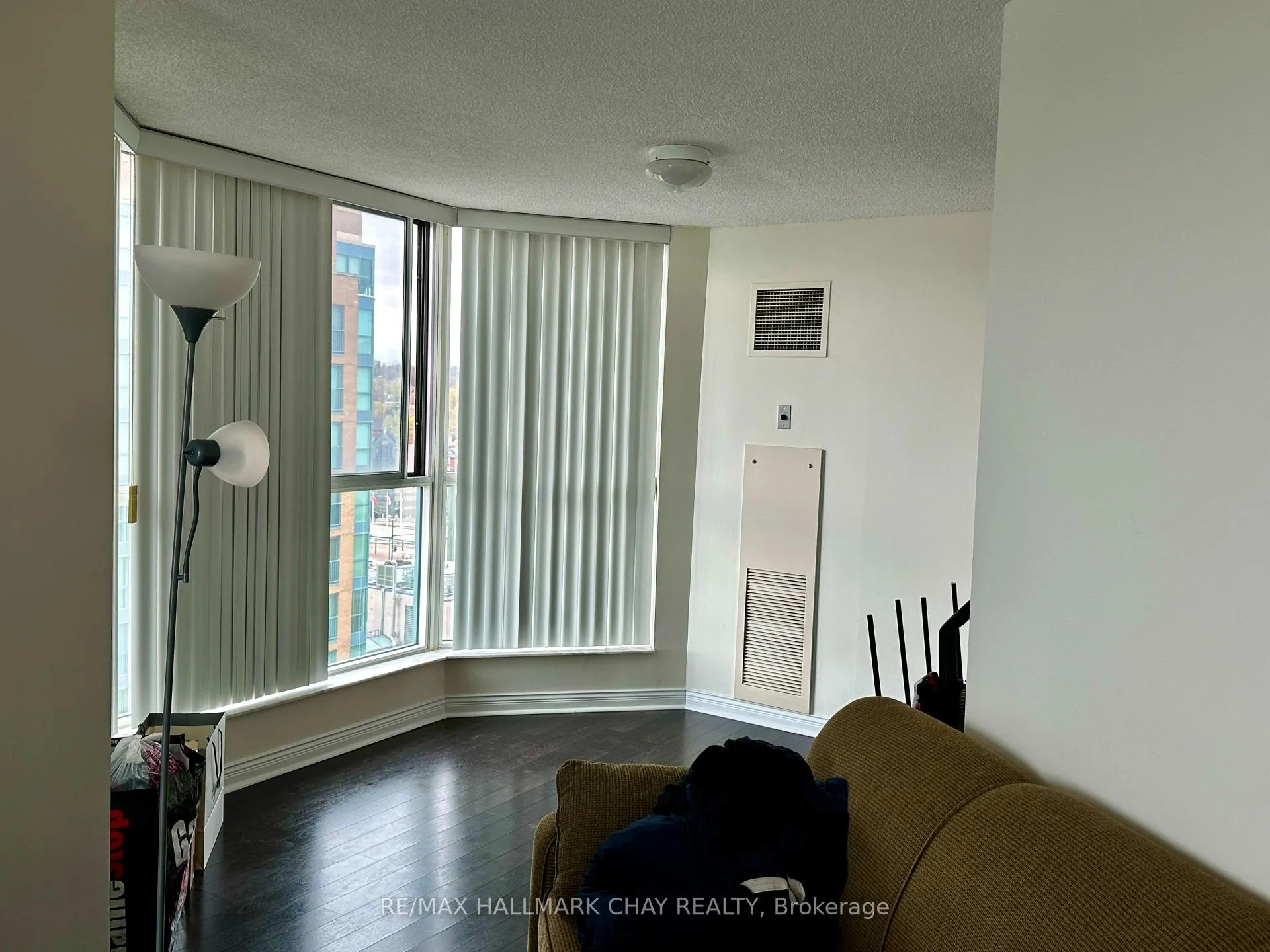 Photo 5 of Unit 1406, 150 Dunlop Street E, Barrie, Bayfield — HOMEH