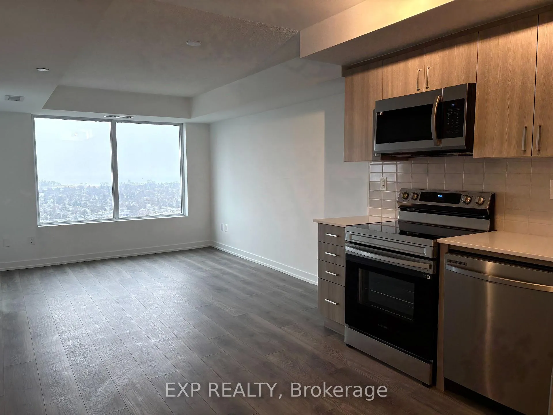 Photo 5 of Unit 2103, 1435 Celebration Drive, Pickering, Bay Ridges — HOMEH