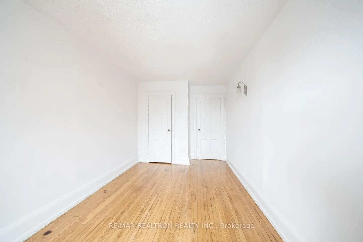 Photo 4 of Unit 93, 10 Kingston Road, Toronto, Woodbine Corridor — HOMEH