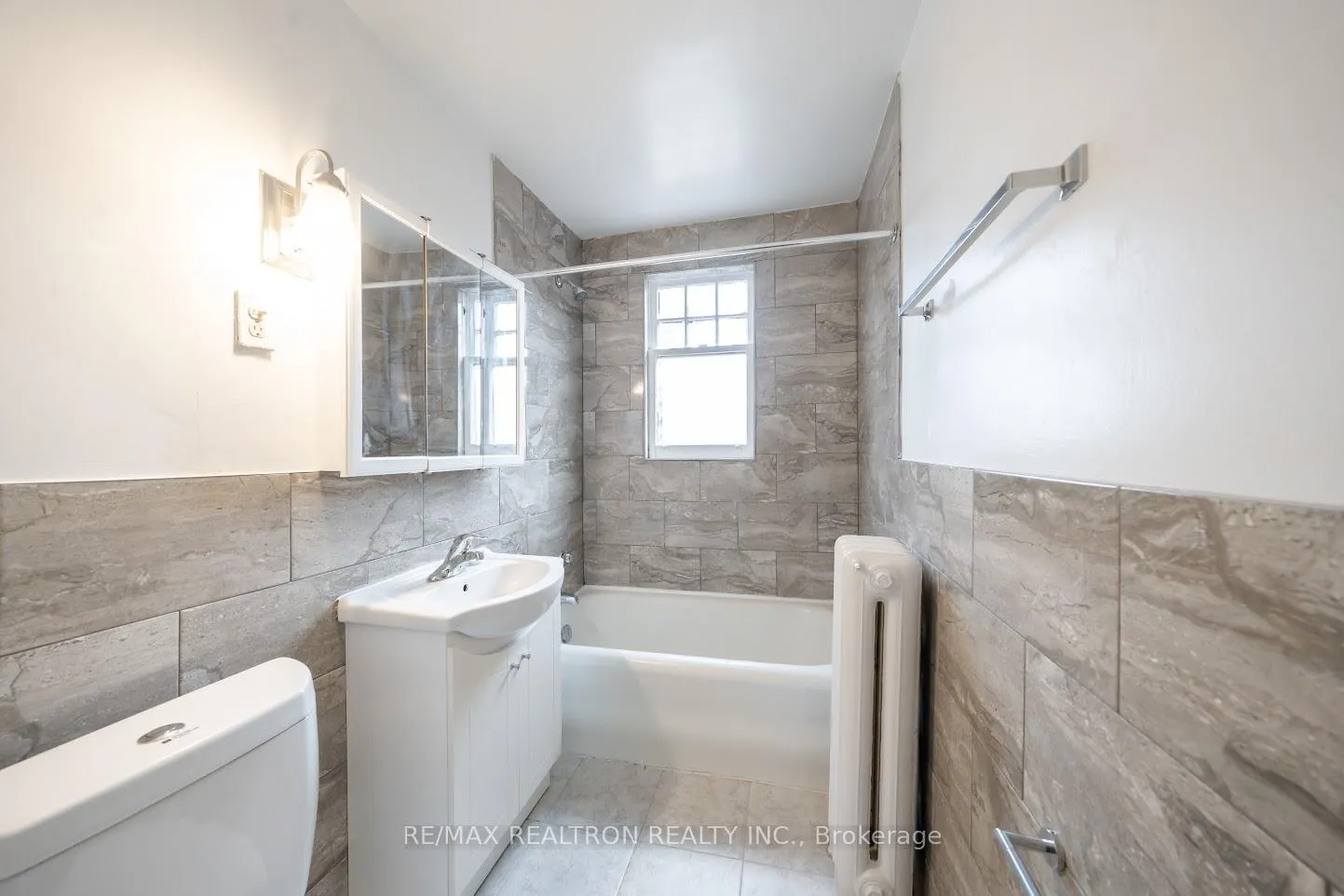 Photo 5 of Unit 93, 10 Kingston Road, Toronto, Woodbine Corridor — HOMEH