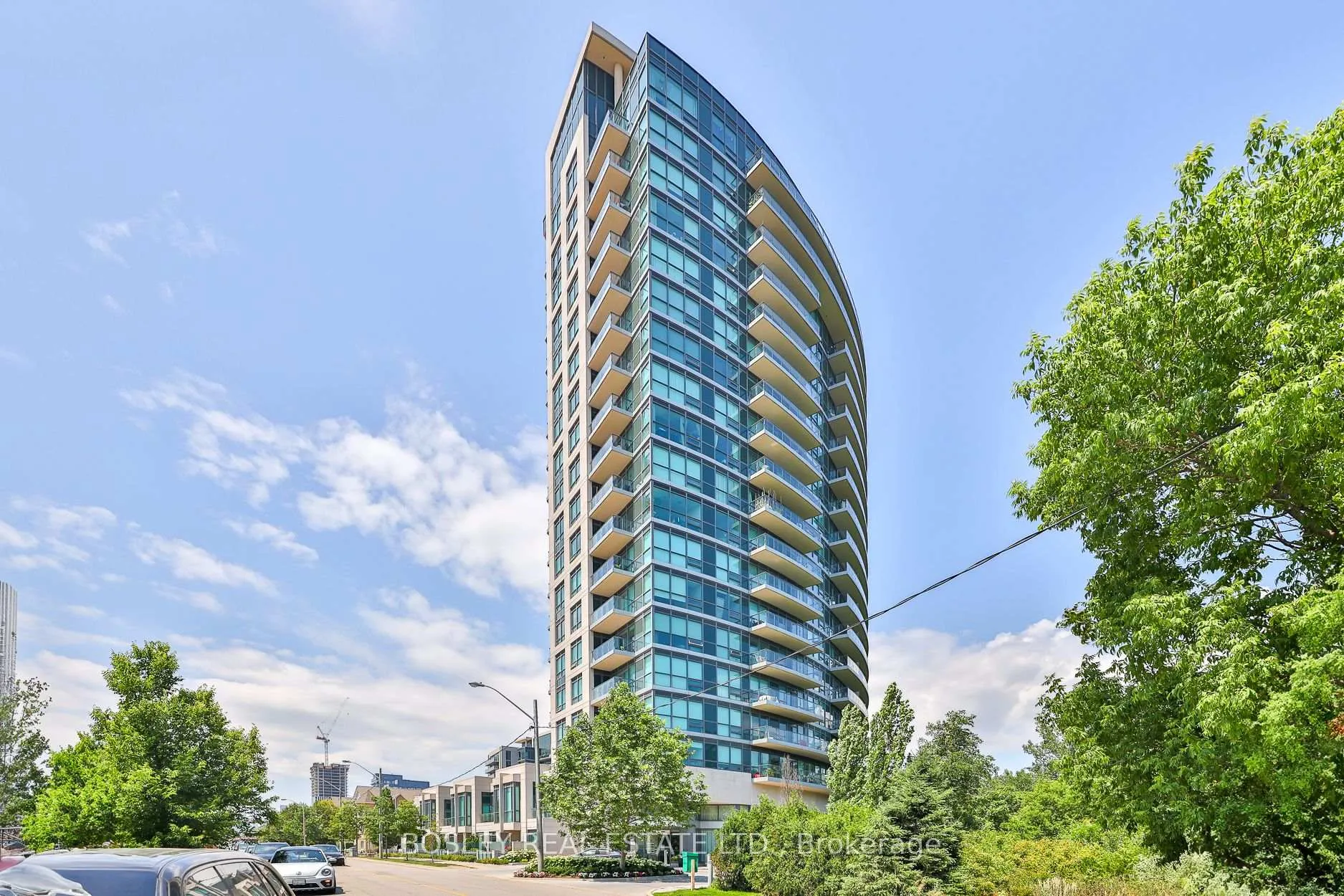 Front of Unit 906, 160 Vanderhoof Avenue