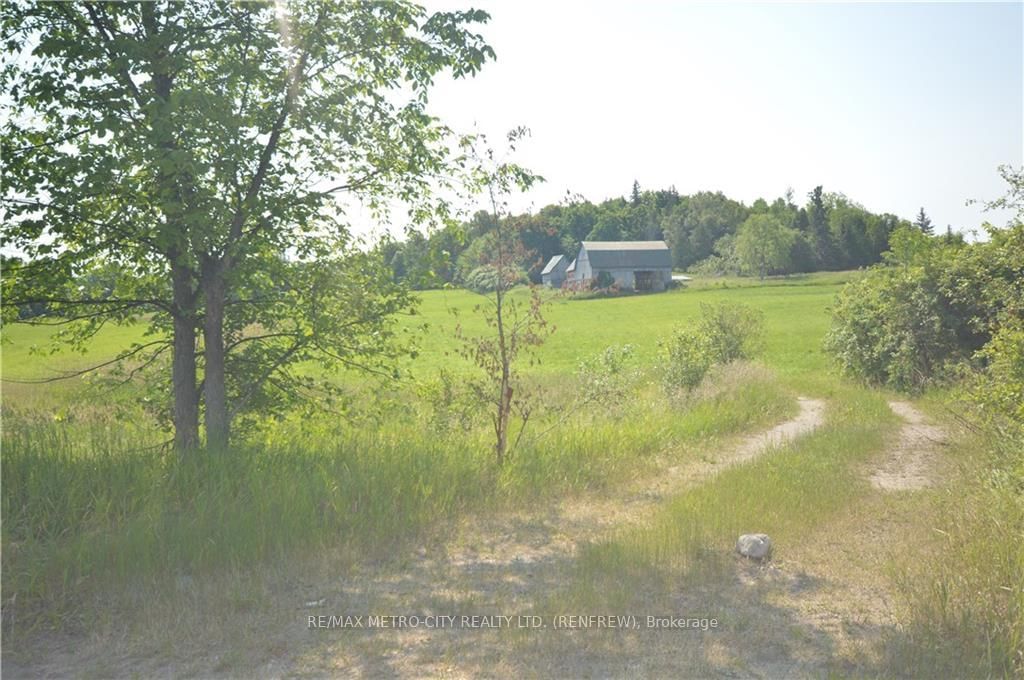 Photo 3 of Unit 1, 00 CASTLEFORD Rd, Renfrew, Horton Twp — HOMEH