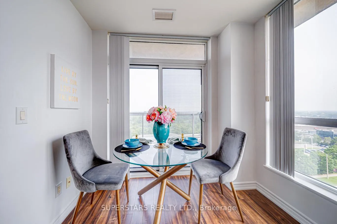 Photo 5 of Unit 922, 8323 Kennedy Road, Markham, Village Green-South Unionville — HOMEH