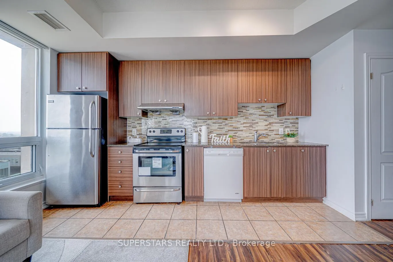 Photo 8 of Unit 922, 8323 Kennedy Road, Markham, Village Green-South Unionville — HOMEH