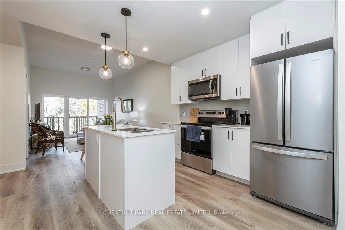 Photo 8 of Unit 202, 121 Mary Street, Clearview, Creemore — HOMEH