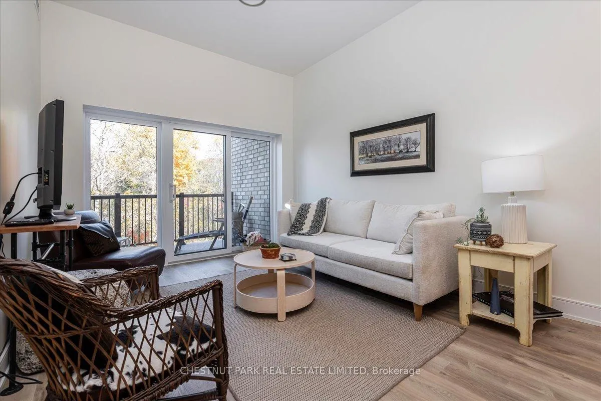 Photo 10 of Unit 202, 121 Mary Street, Clearview, Creemore — HOMEH