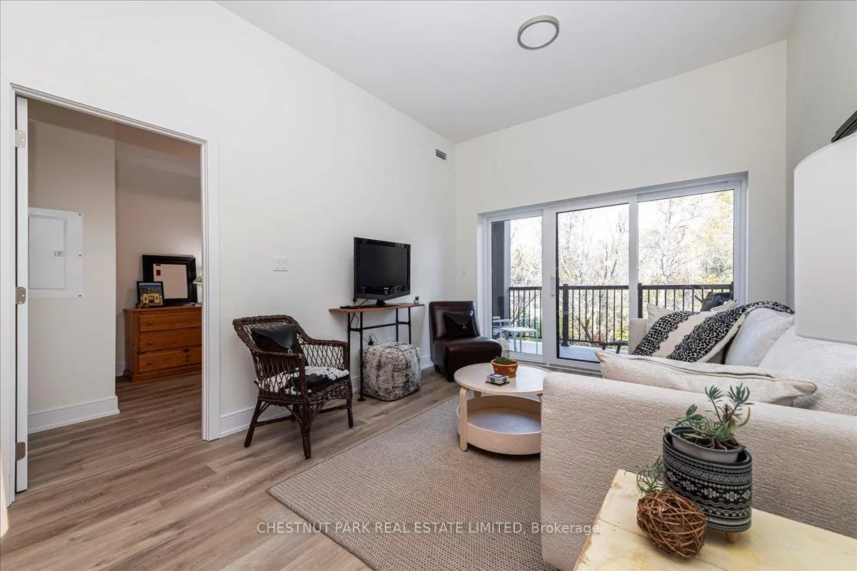 Photo 11 of Unit 202, 121 Mary Street, Clearview, Creemore — HOMEH