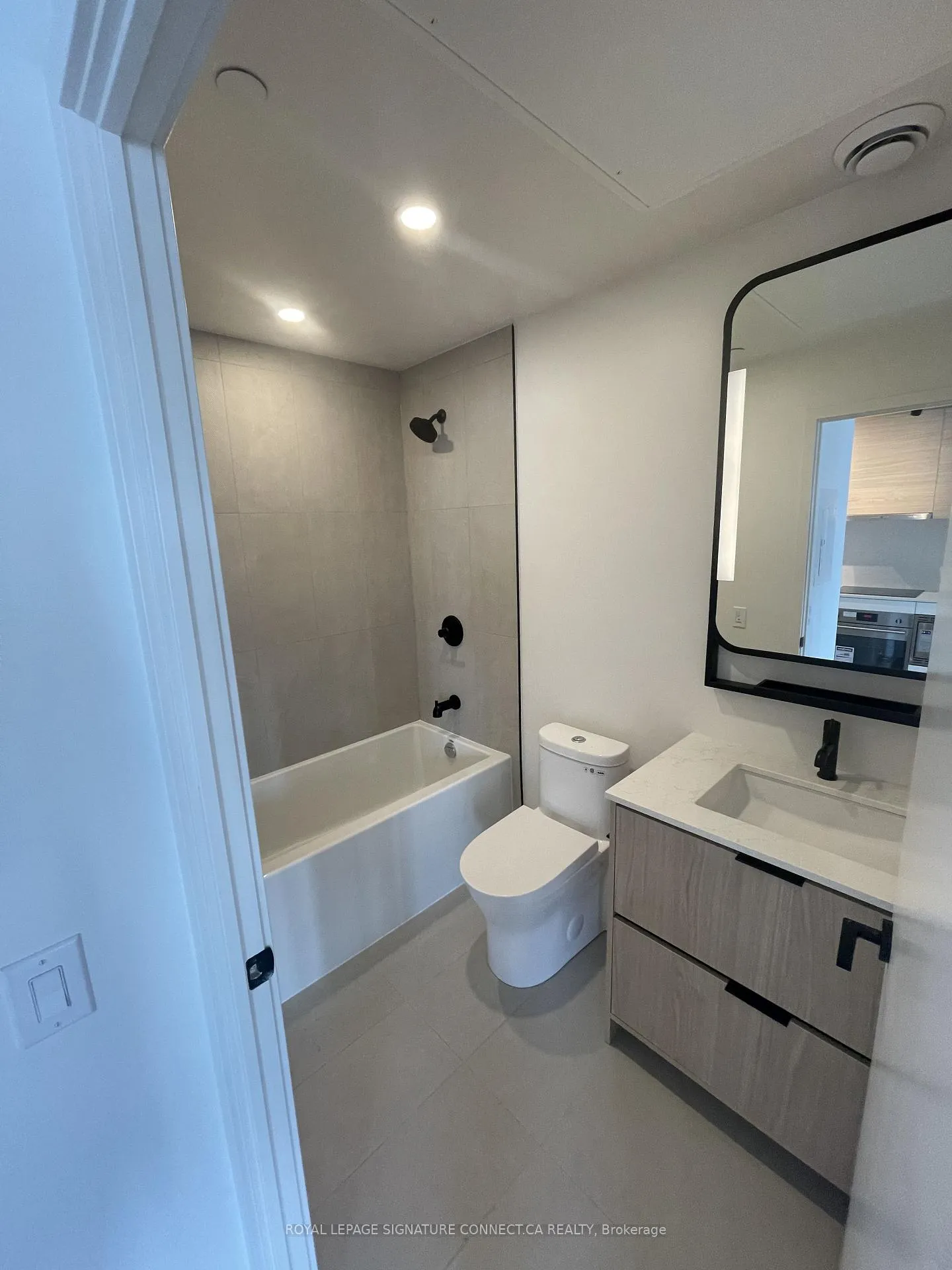 Photo 14 of Unit 602, 1050 Eastern Avenue, Toronto, Greenwood-Coxwell — HOMEH