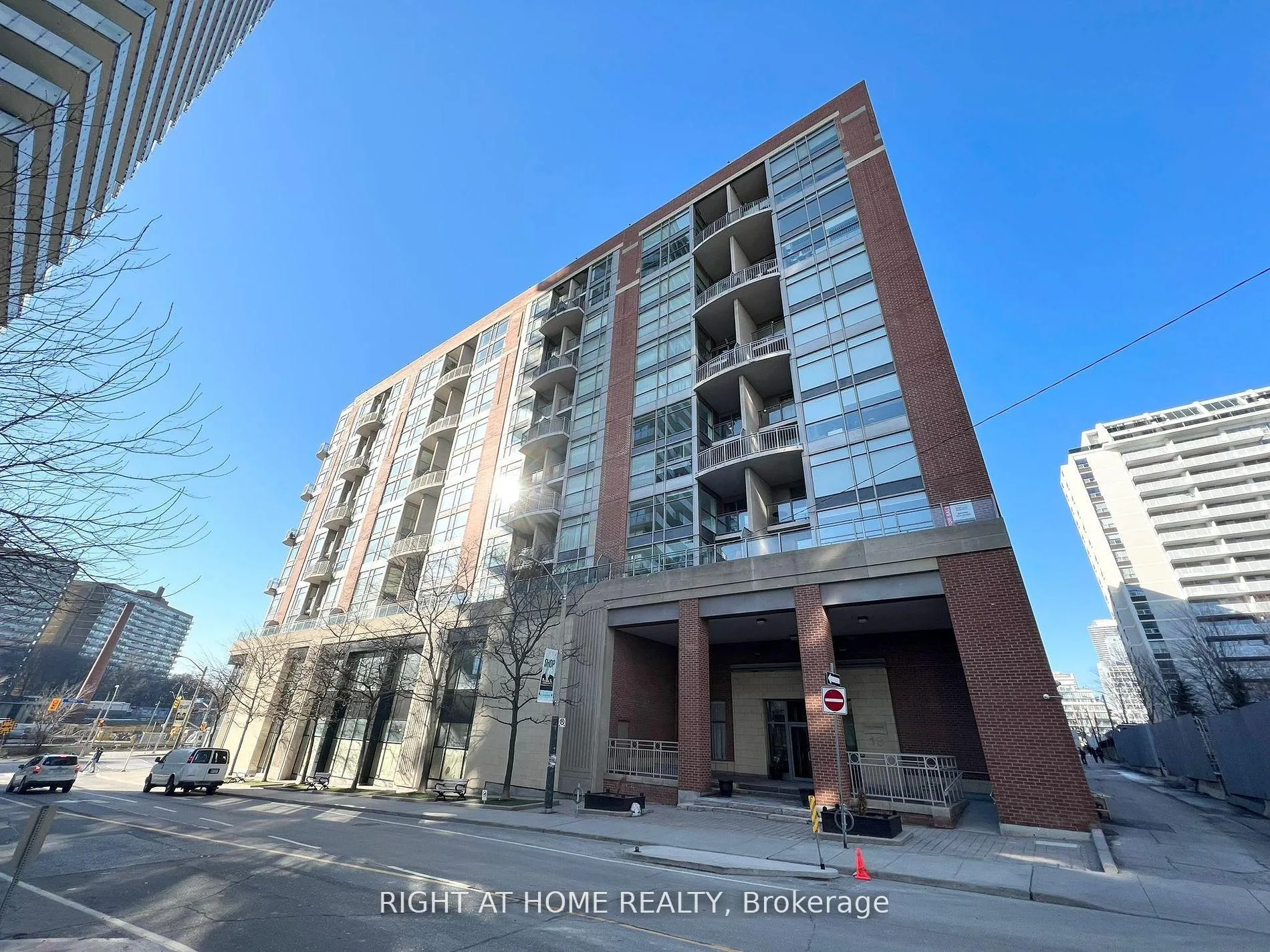 Front of Unit 507, 18 Merton Street