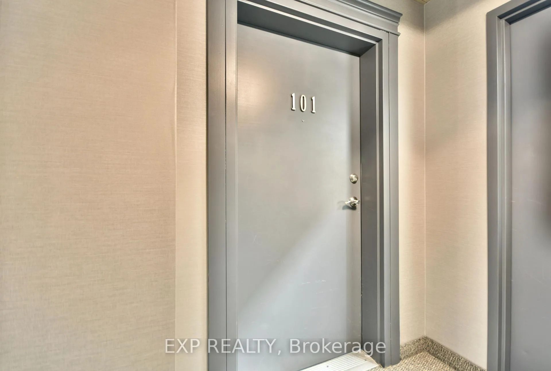 Photo 11 of Unit 101, 42 Ferndale Drive S, Barrie, Ardagh — HOMEH