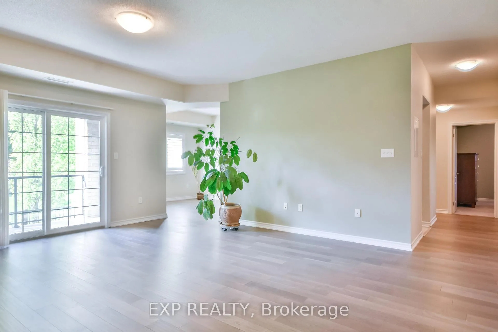 Photo 13 of Unit 101, 42 Ferndale Drive S, Barrie, Ardagh — HOMEH