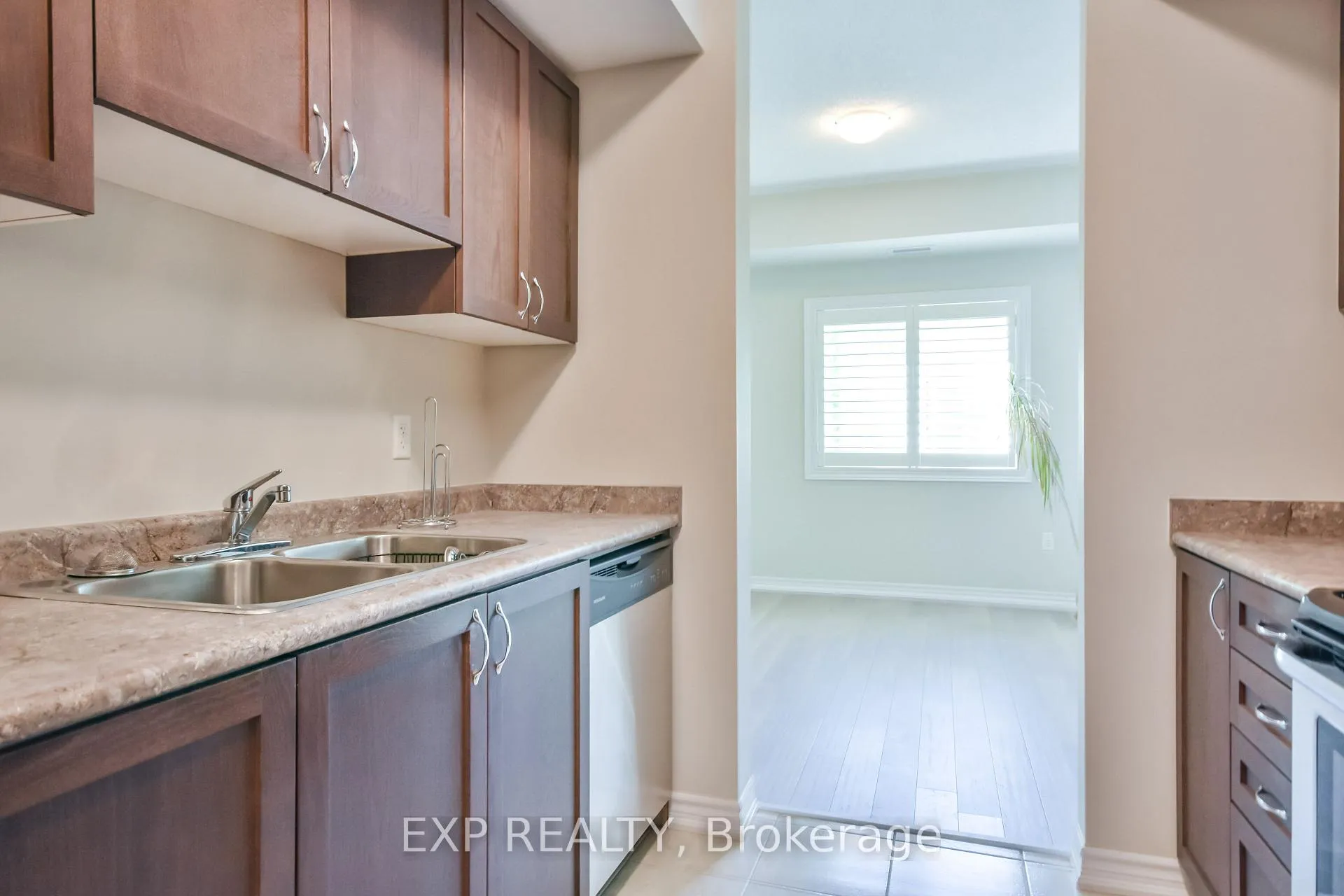 Photo 23 of Unit 101, 42 Ferndale Drive S, Barrie, Ardagh — HOMEH