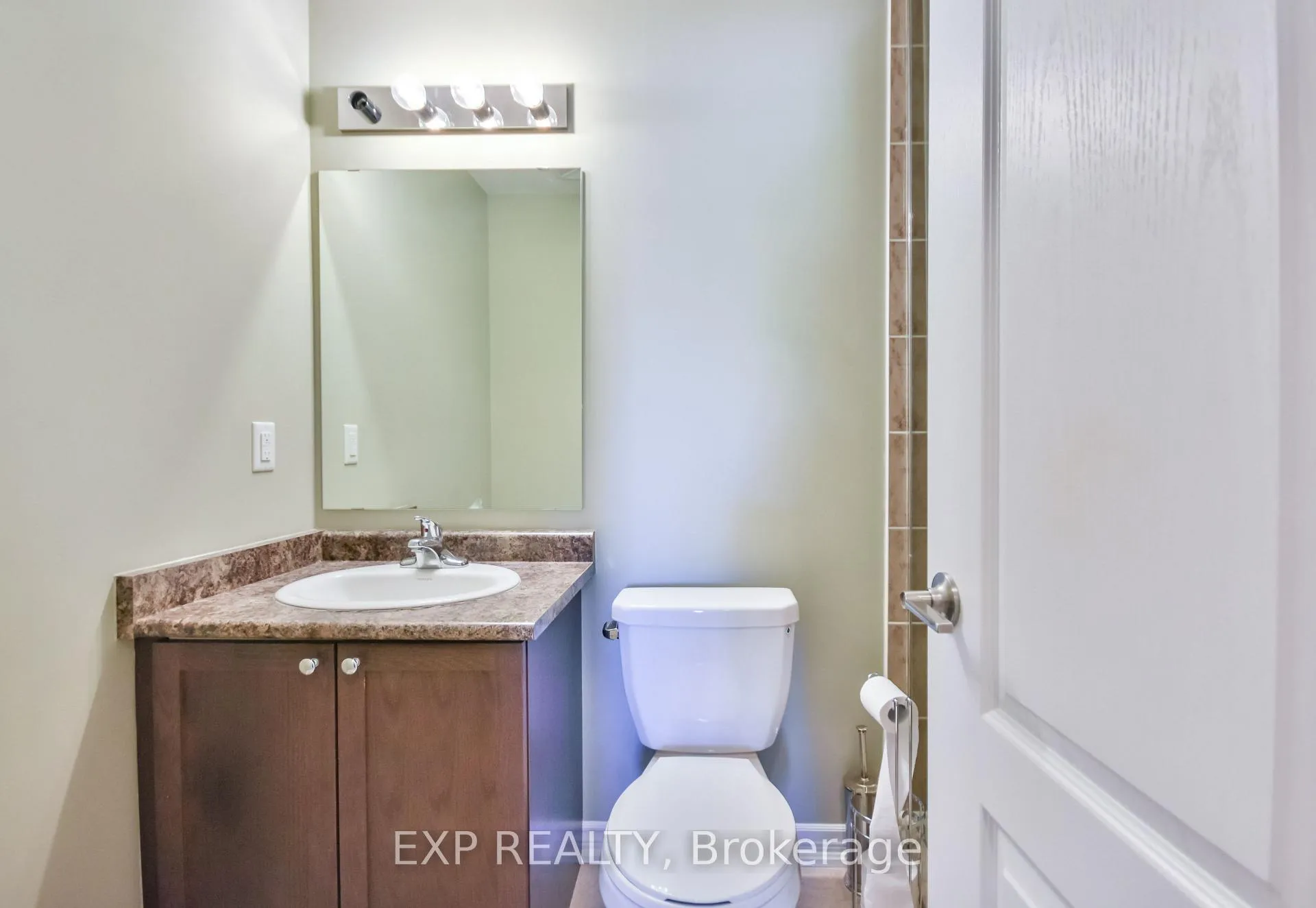 Photo 33 of Unit 101, 42 Ferndale Drive S, Barrie, Ardagh — HOMEH
