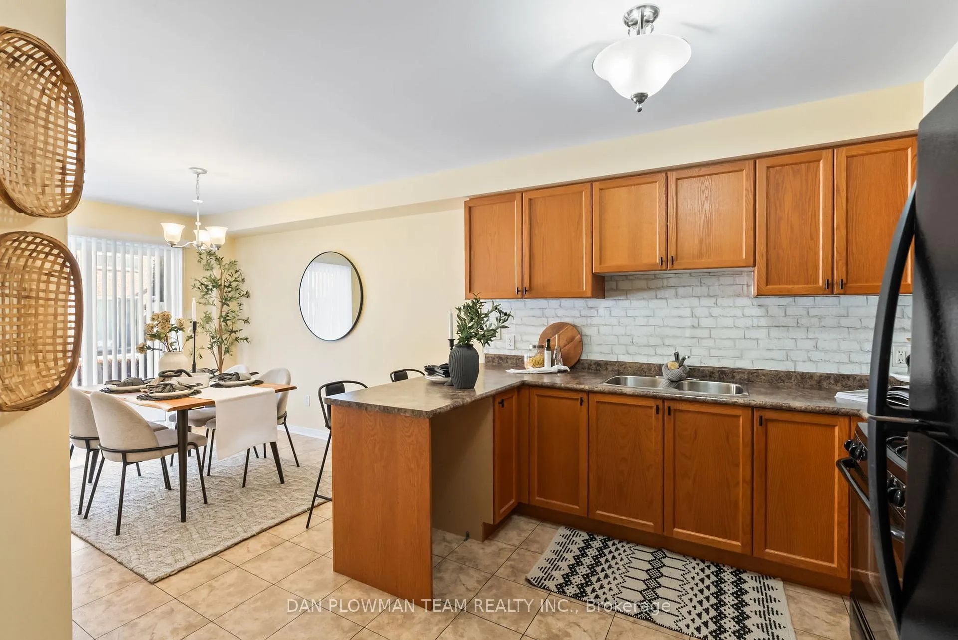 Photo 6 of Unit 37, 1087 Ormond Drive, Oshawa, Samac — HOMEH