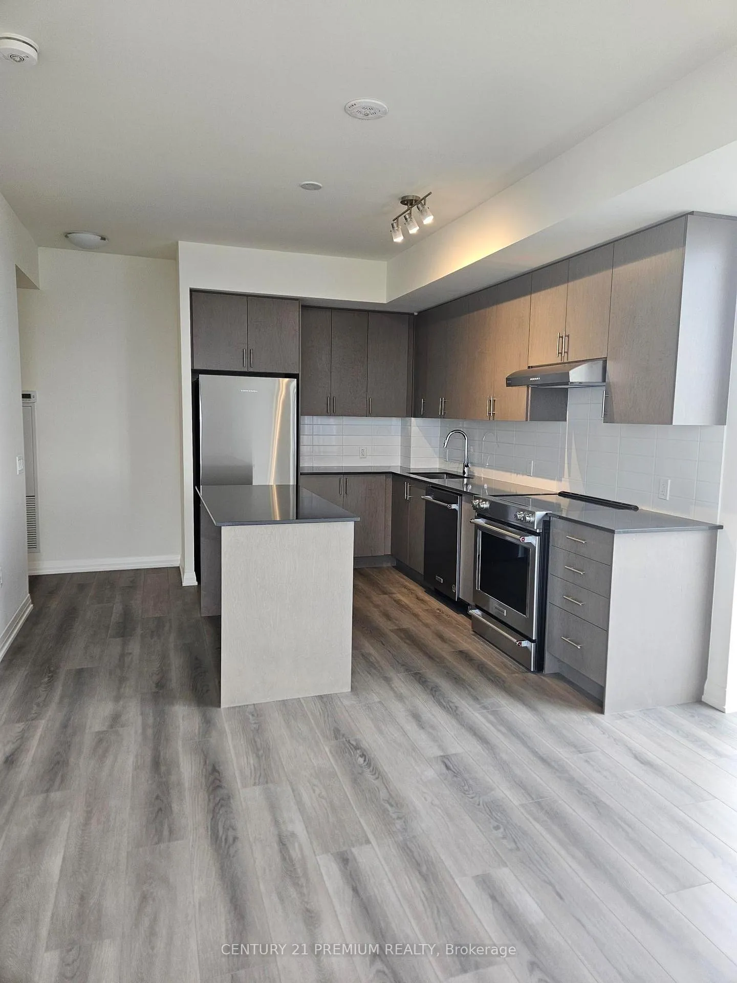 Front of Unit 1921, 8960 Jane Street