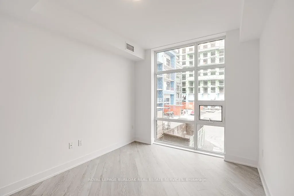 Photo 11 of Unit 222, 460 Dundas Street E, Hamilton, Waterdown — HOMEH