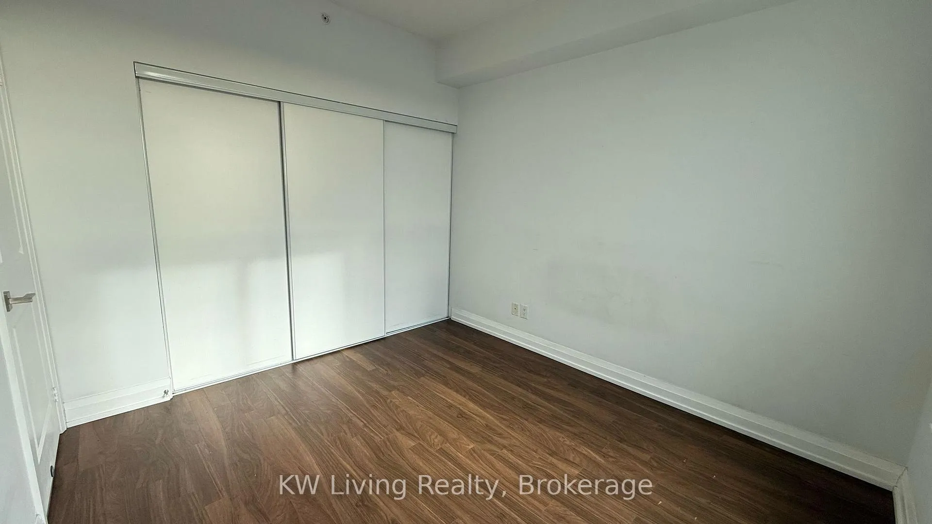 Photo 4 of Unit 720, 7161 Yonge Street, Markham, Thornhill — HOMEH