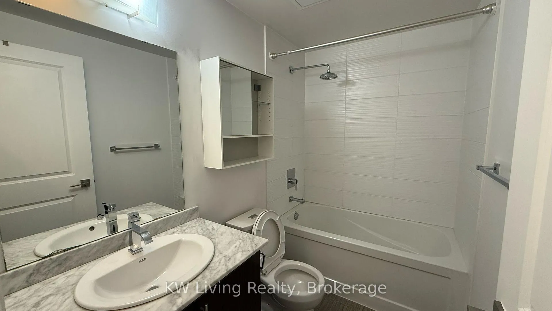 Photo 8 of Unit 720, 7161 Yonge Street, Markham, Thornhill — HOMEH