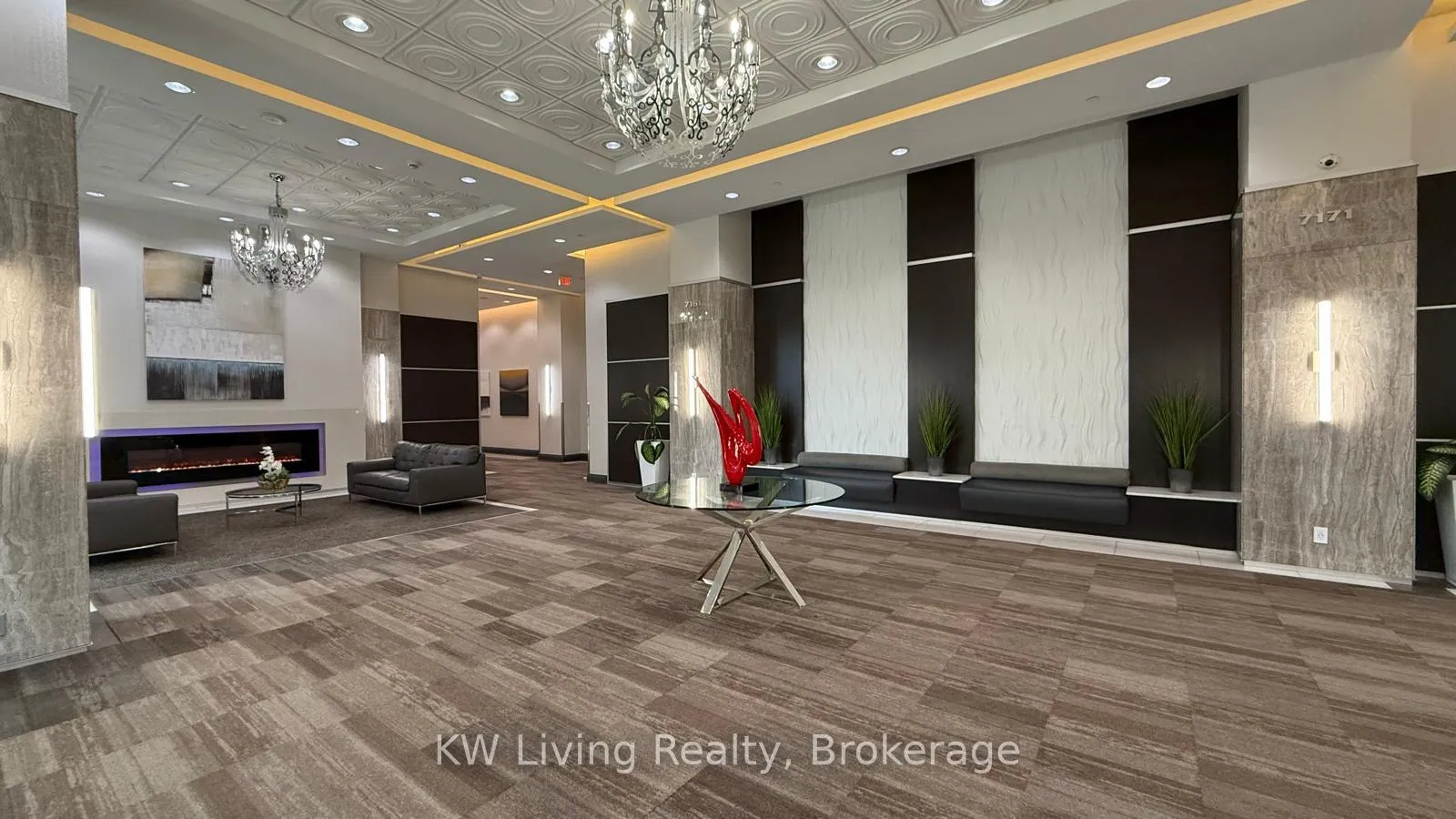 Photo 11 of Unit 720, 7161 Yonge Street, Markham, Thornhill — HOMEH