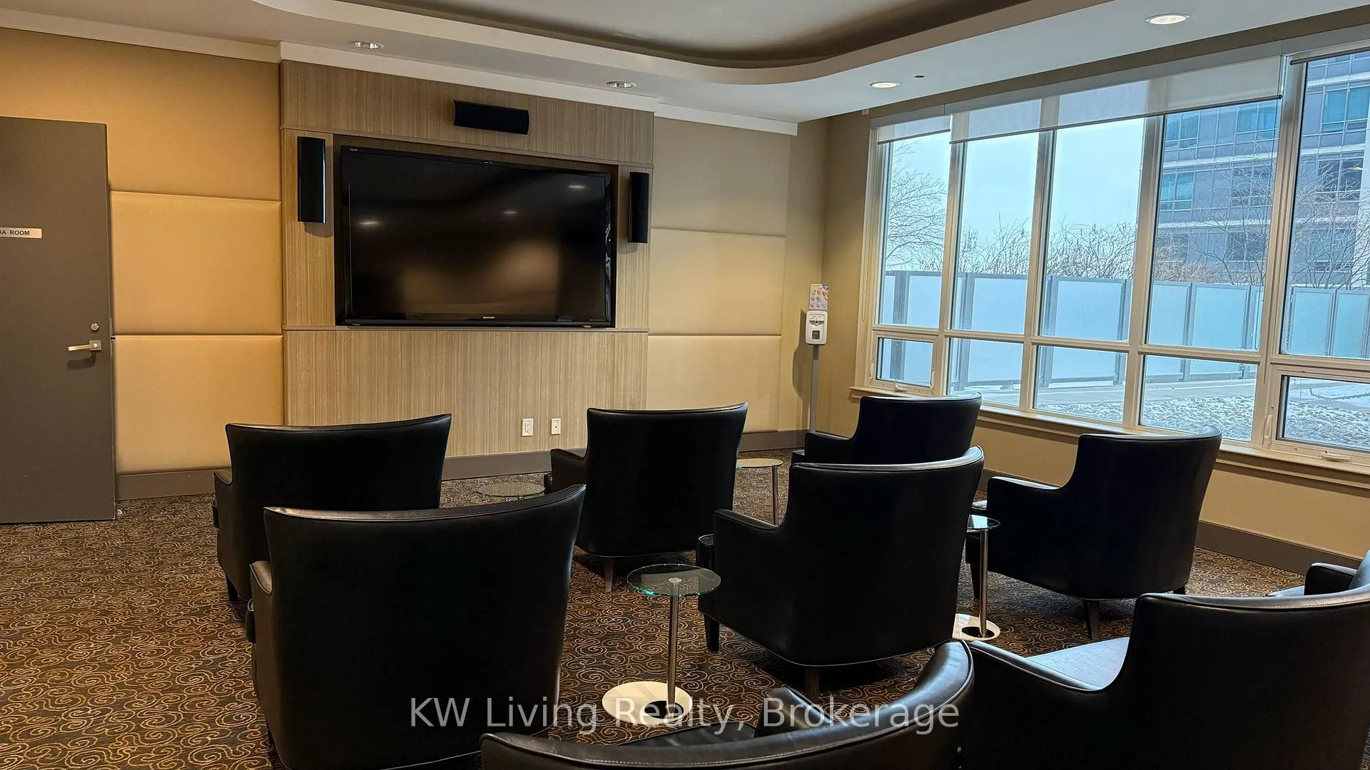 Photo 12 of Unit 720, 7161 Yonge Street, Markham, Thornhill — HOMEH