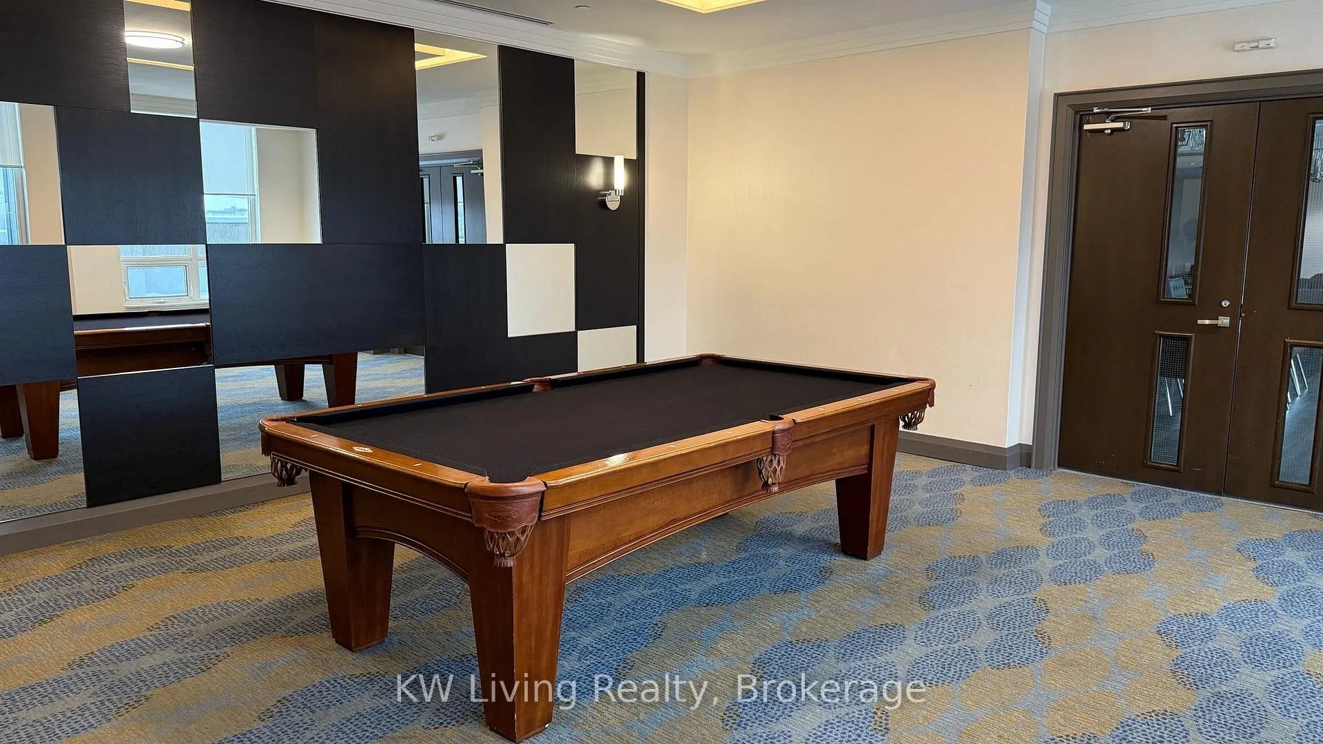 Photo 13 of Unit 720, 7161 Yonge Street, Markham, Thornhill — HOMEH