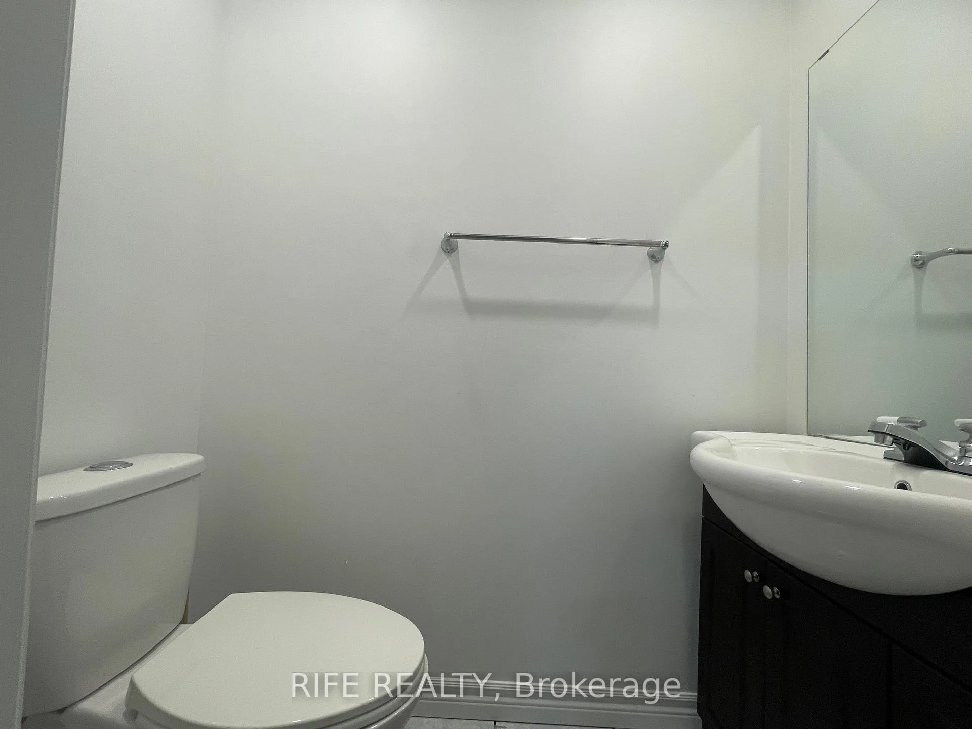 Photo 6 of Unit Main, 156 Town Centre Boulevard, Markham, Unionville — HOMEH