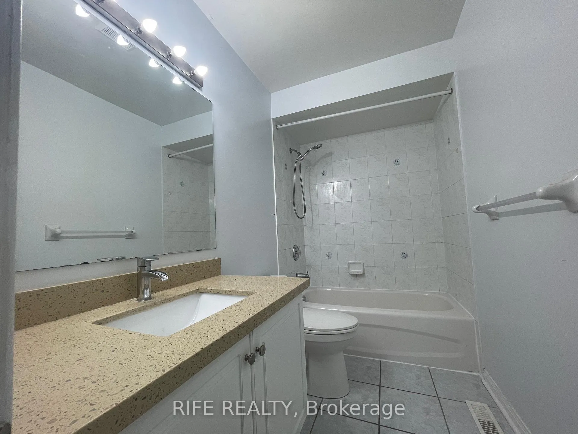 Photo 22 of Unit Main, 156 Town Centre Boulevard, Markham, Unionville — HOMEH