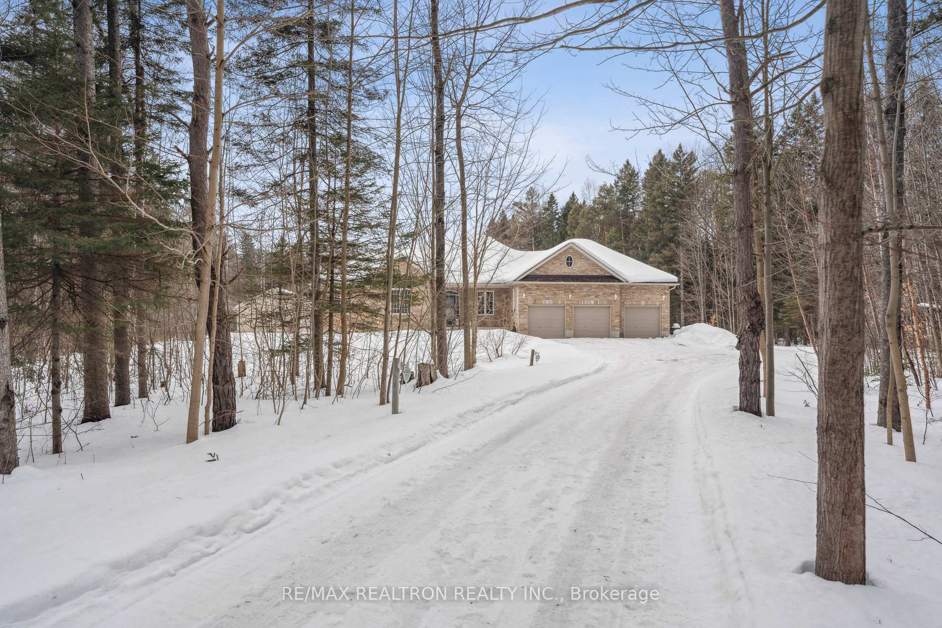 Photo 2 of 7866 County Road 56, Essa, Rural Essa — HOMEH