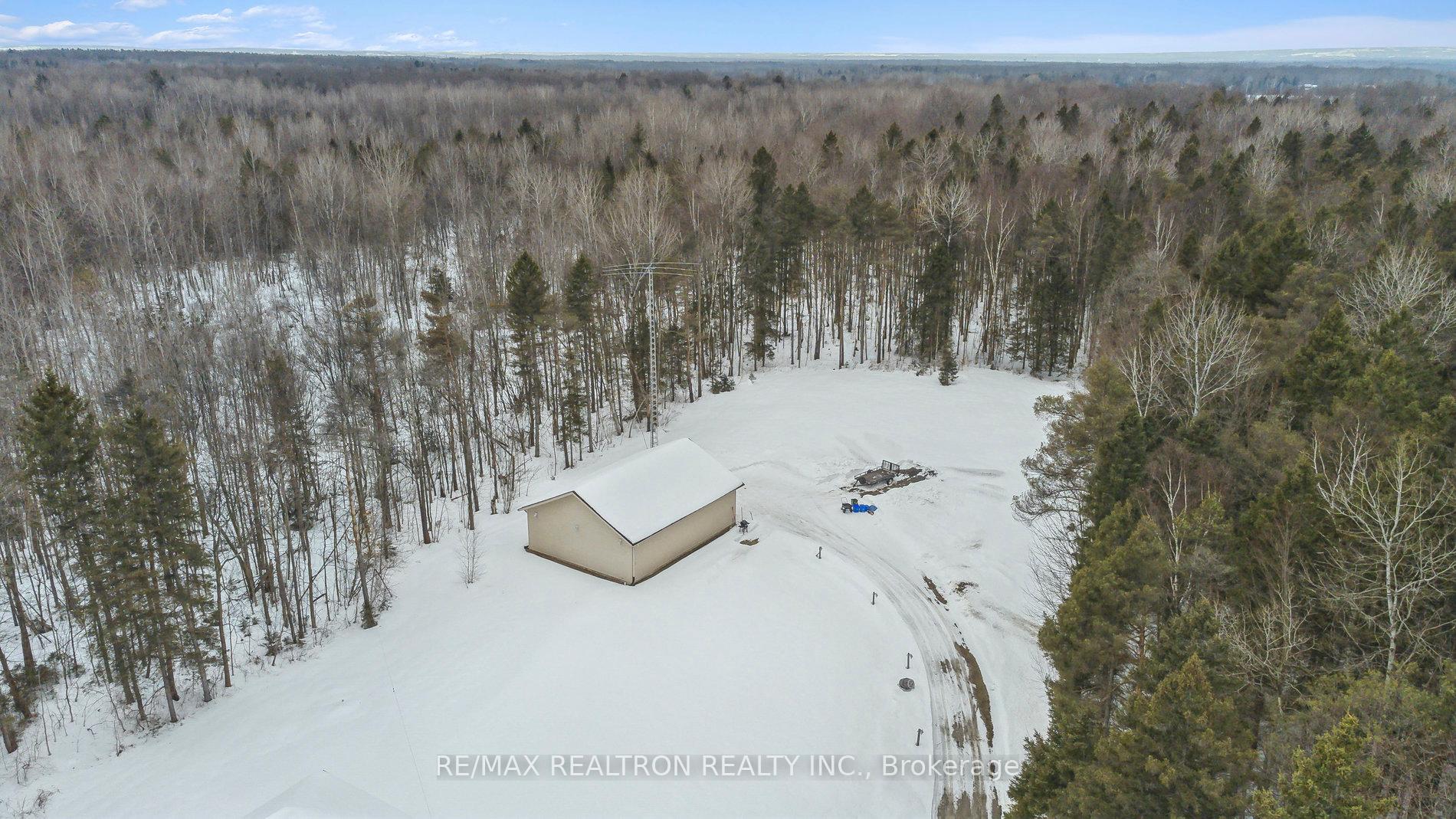 Photo 34 of 7866 County Road 56, Essa, Rural Essa — HOMEH