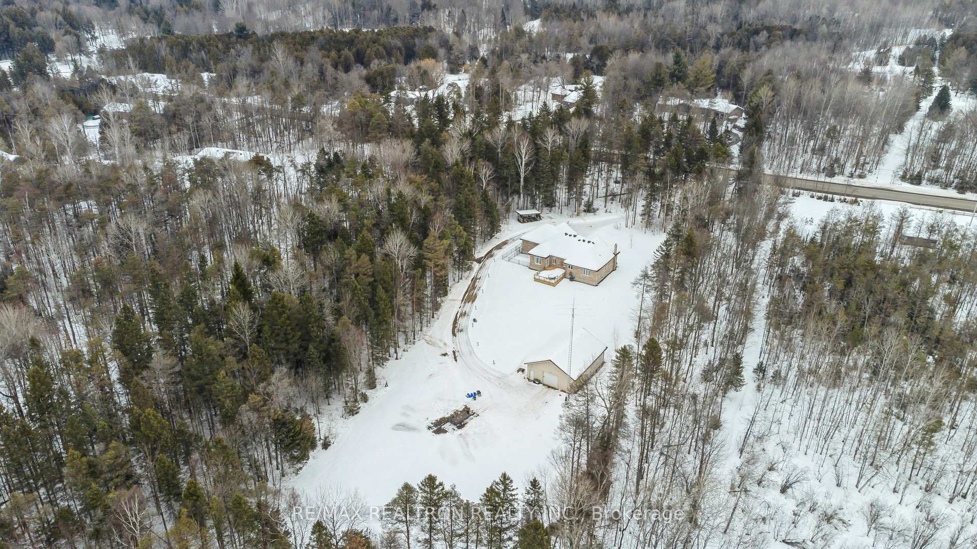 Photo 37 of 7866 County Road 56, Essa, Rural Essa — HOMEH