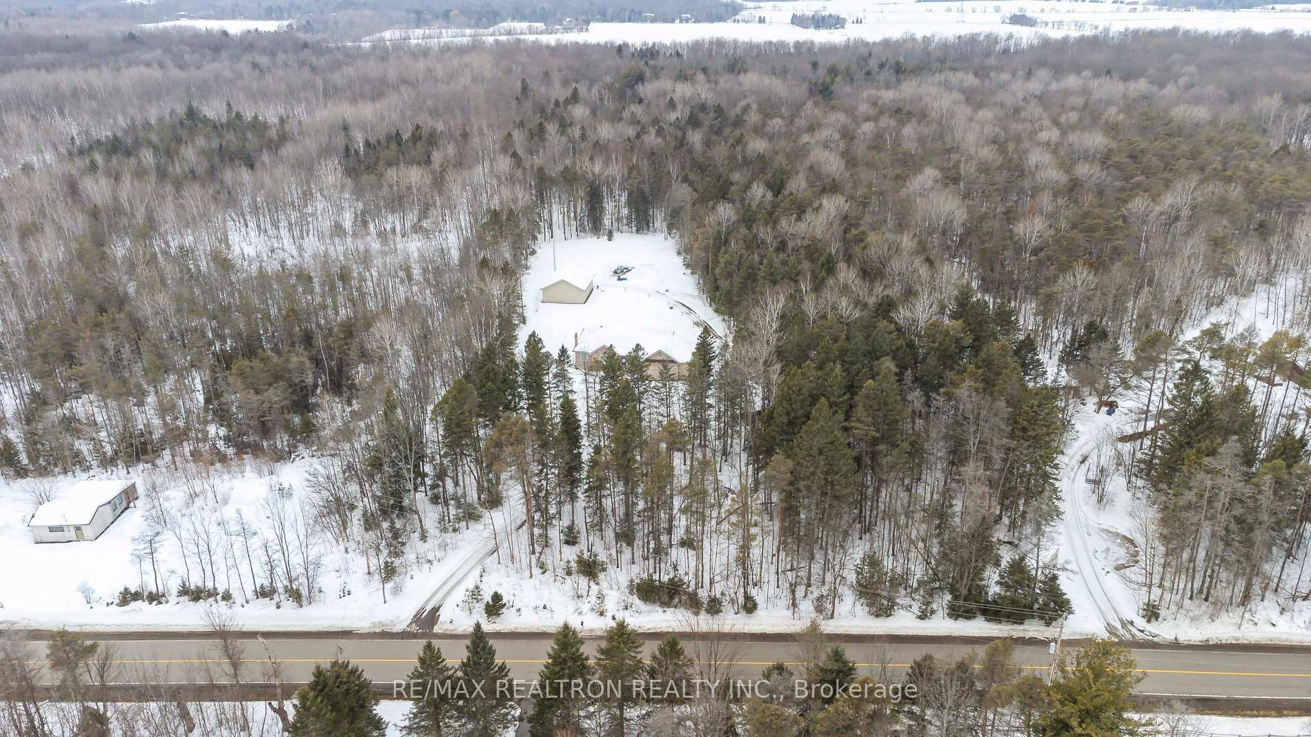 Photo 38 of 7866 County Road 56, Essa, Rural Essa — HOMEH