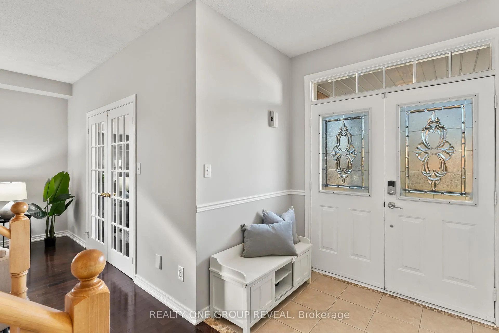 Photo 2 of 119 Clayton Crescent, Clarington, Bowmanville — HOMEH