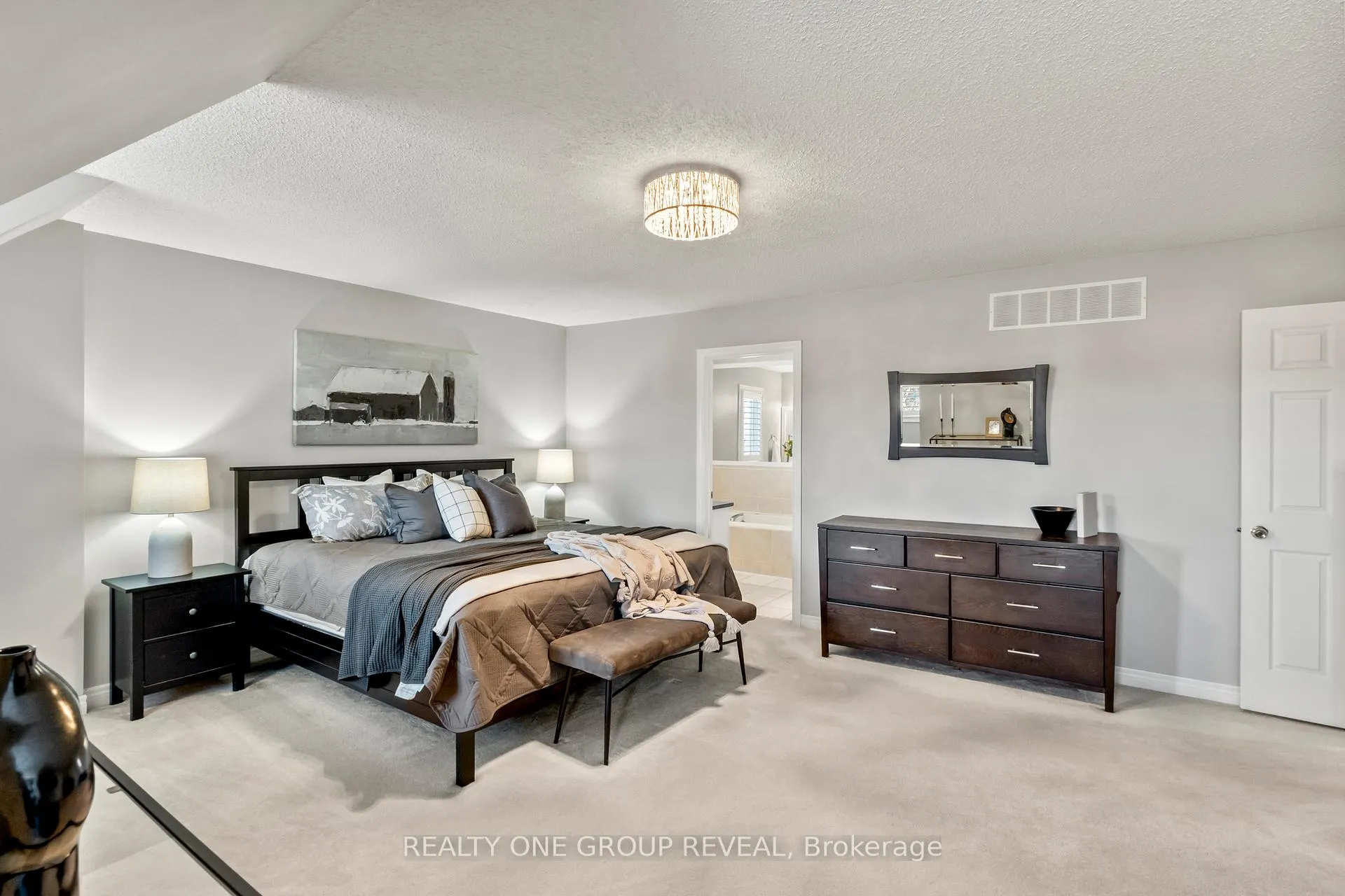 Photo 22 of 119 Clayton Crescent, Clarington, Bowmanville — HOMEH