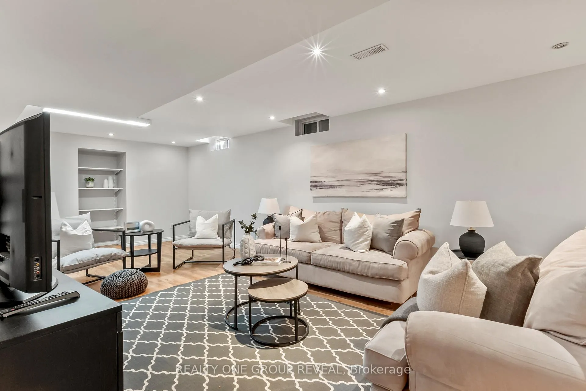 Photo 39 of 119 Clayton Crescent, Clarington, Bowmanville — HOMEH