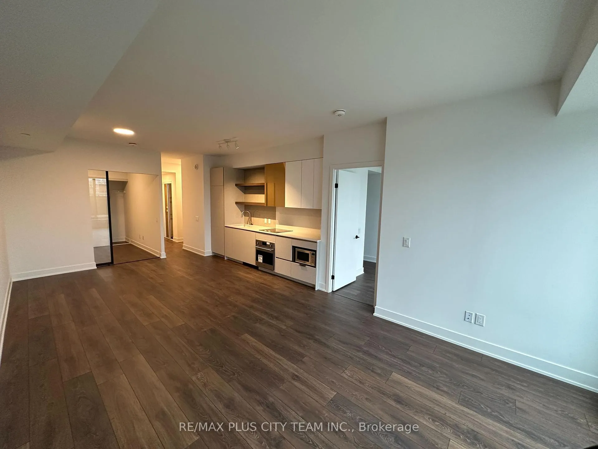 Photo 2 of Unit 212, 1285 Queen Street E, Toronto, Greenwood-Coxwell — HOMEH