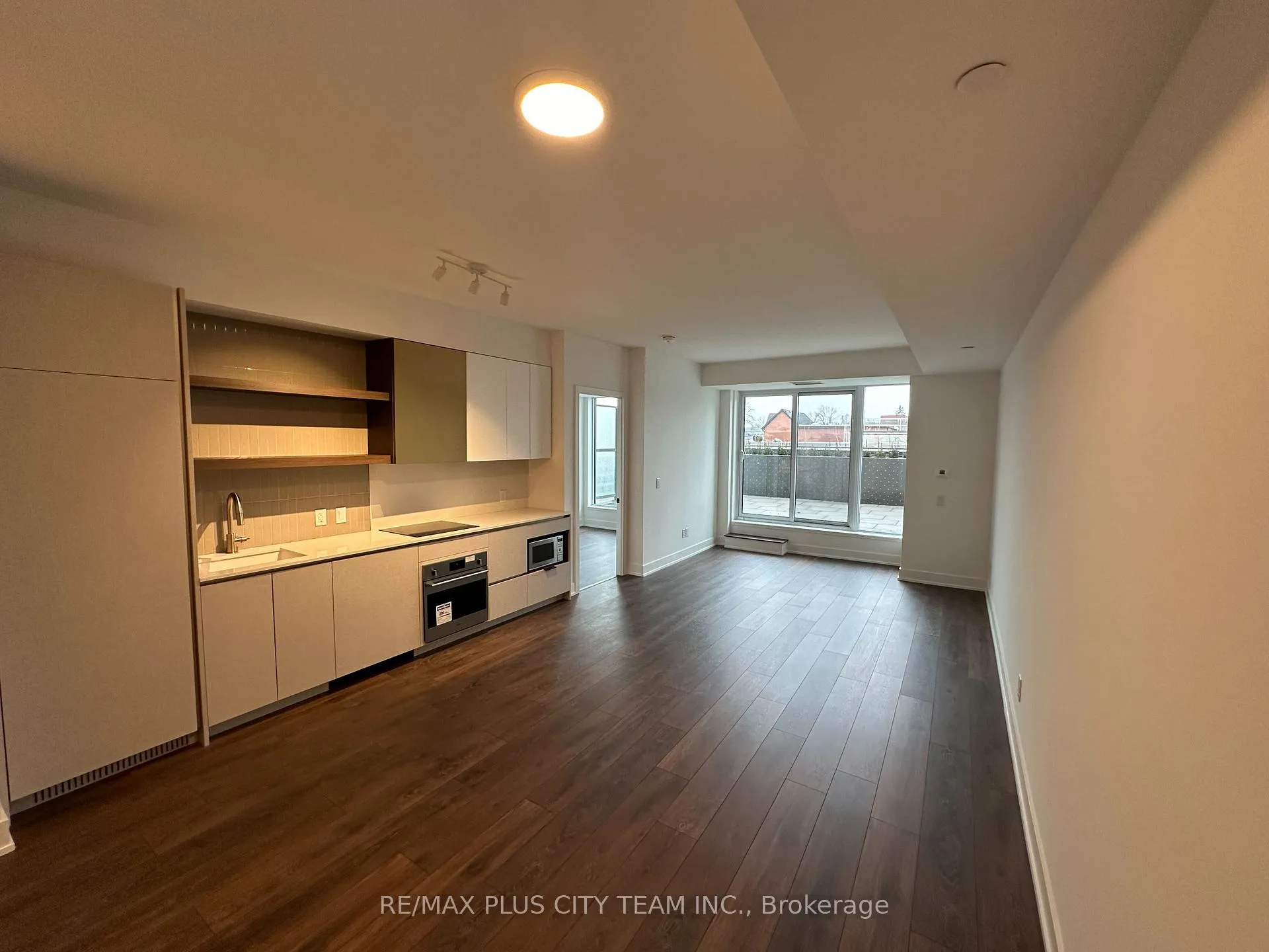 Photo 3 of Unit 212, 1285 Queen Street E, Toronto, Greenwood-Coxwell — HOMEH