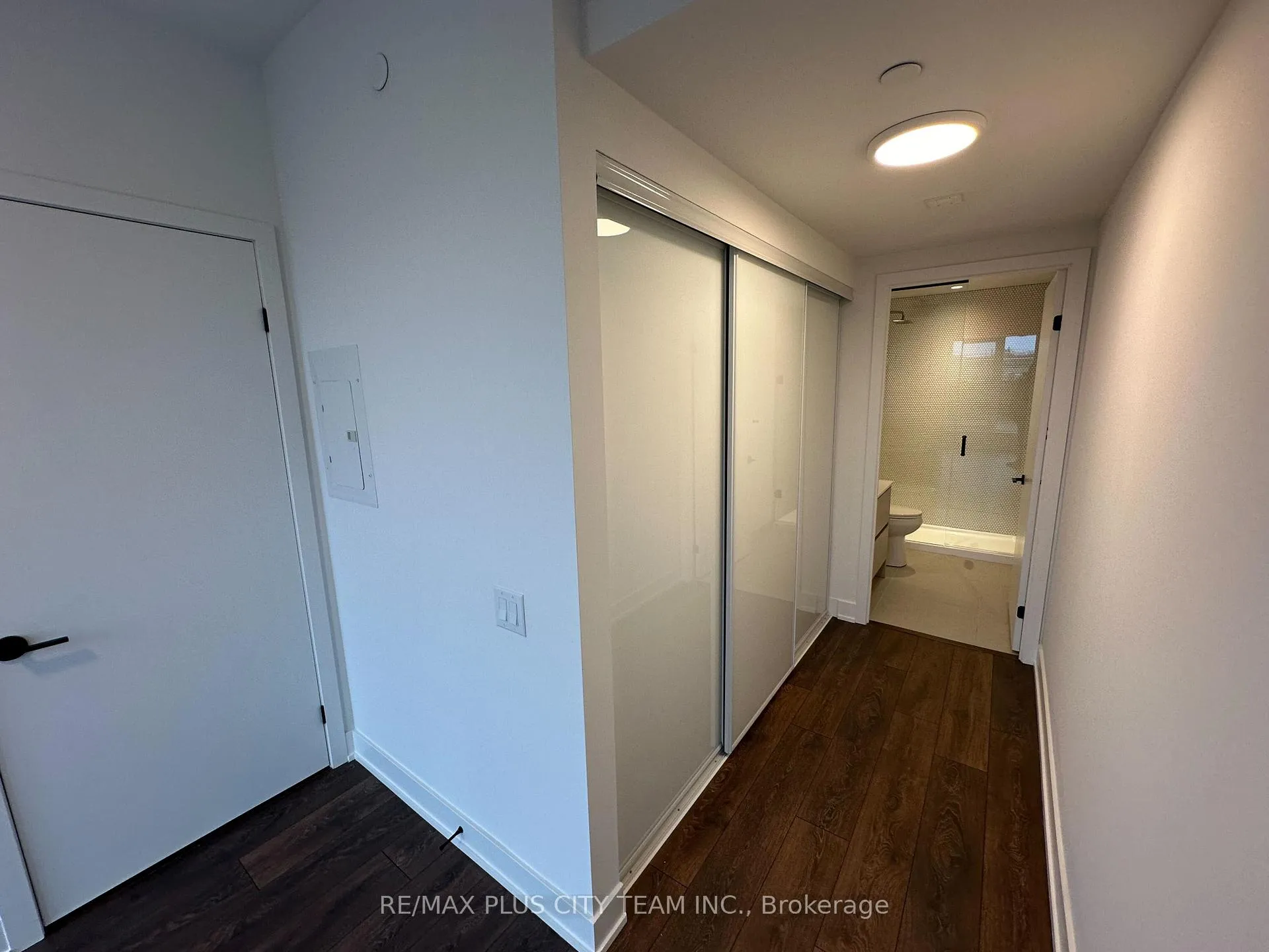 Photo 7 of Unit 212, 1285 Queen Street E, Toronto, Greenwood-Coxwell — HOMEH