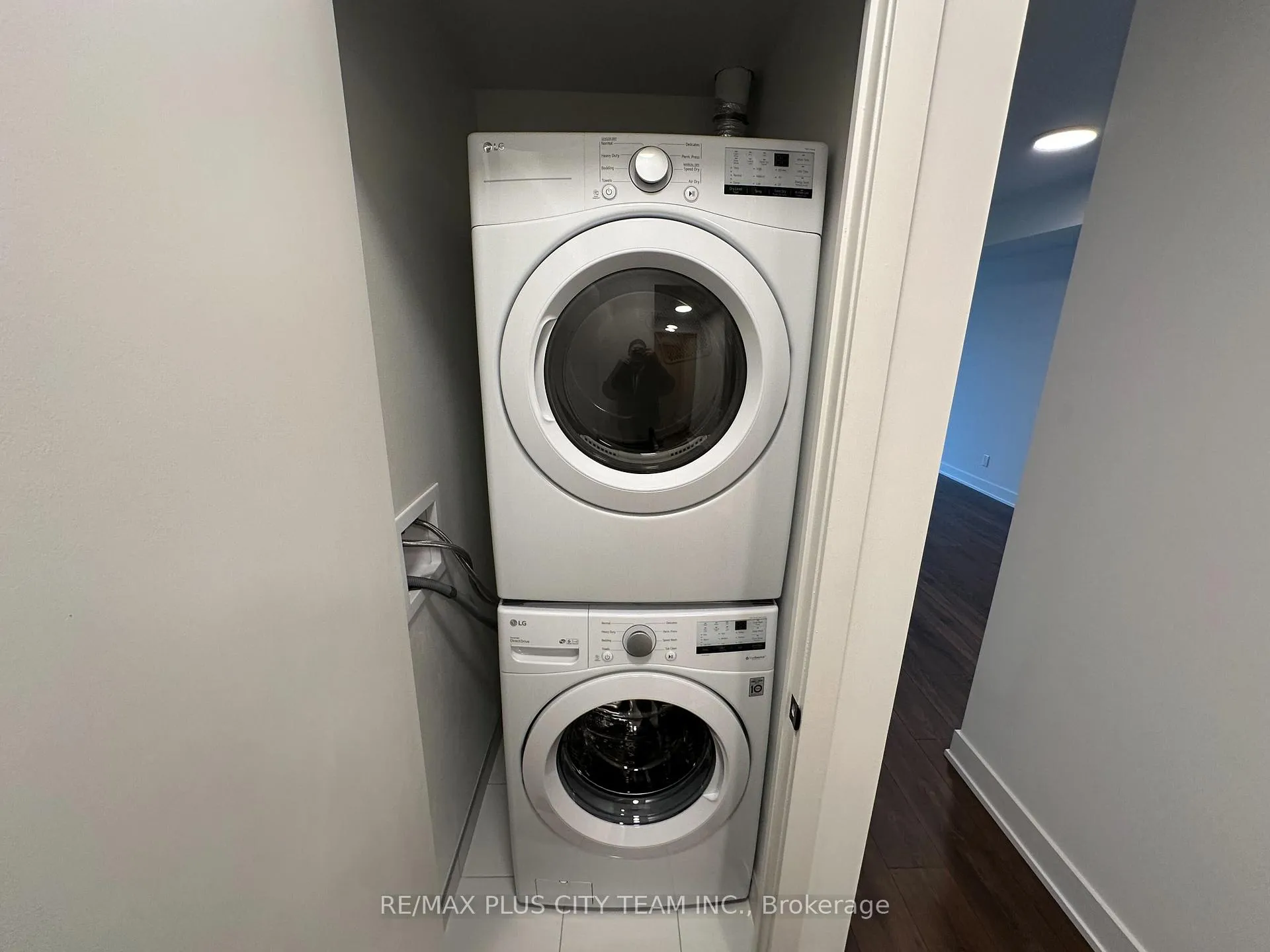Photo 17 of Unit 212, 1285 Queen Street E, Toronto, Greenwood-Coxwell — HOMEH