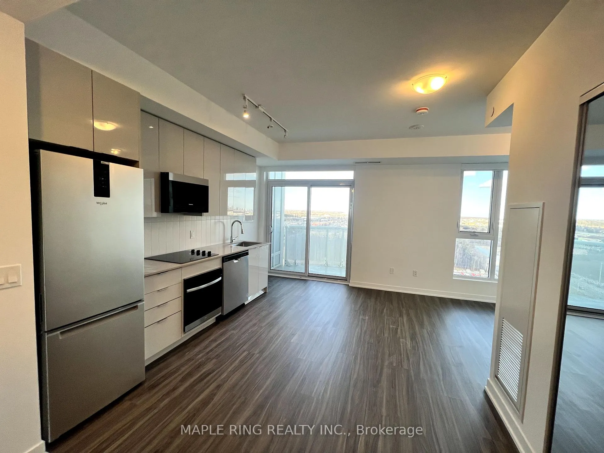 Front of Unit 1529, 498 Caldari Road